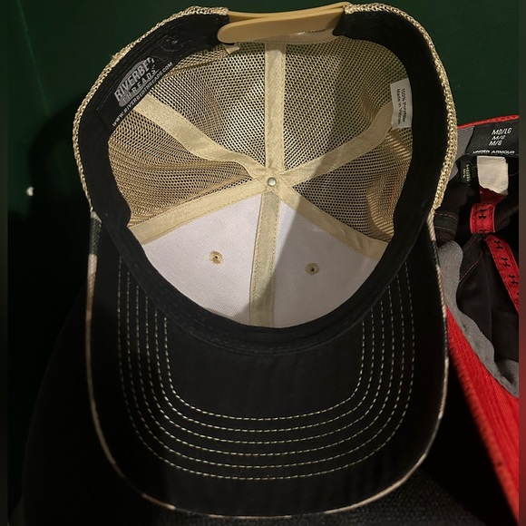 Camouflage hat - Picture 3 of 3